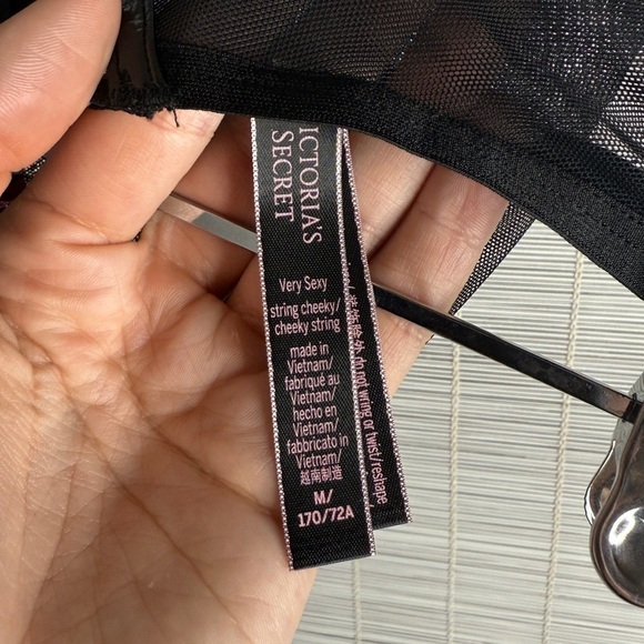 Victorias Secret Lingerie Set Embroidered Floral Black Base - Picture 9 of 11